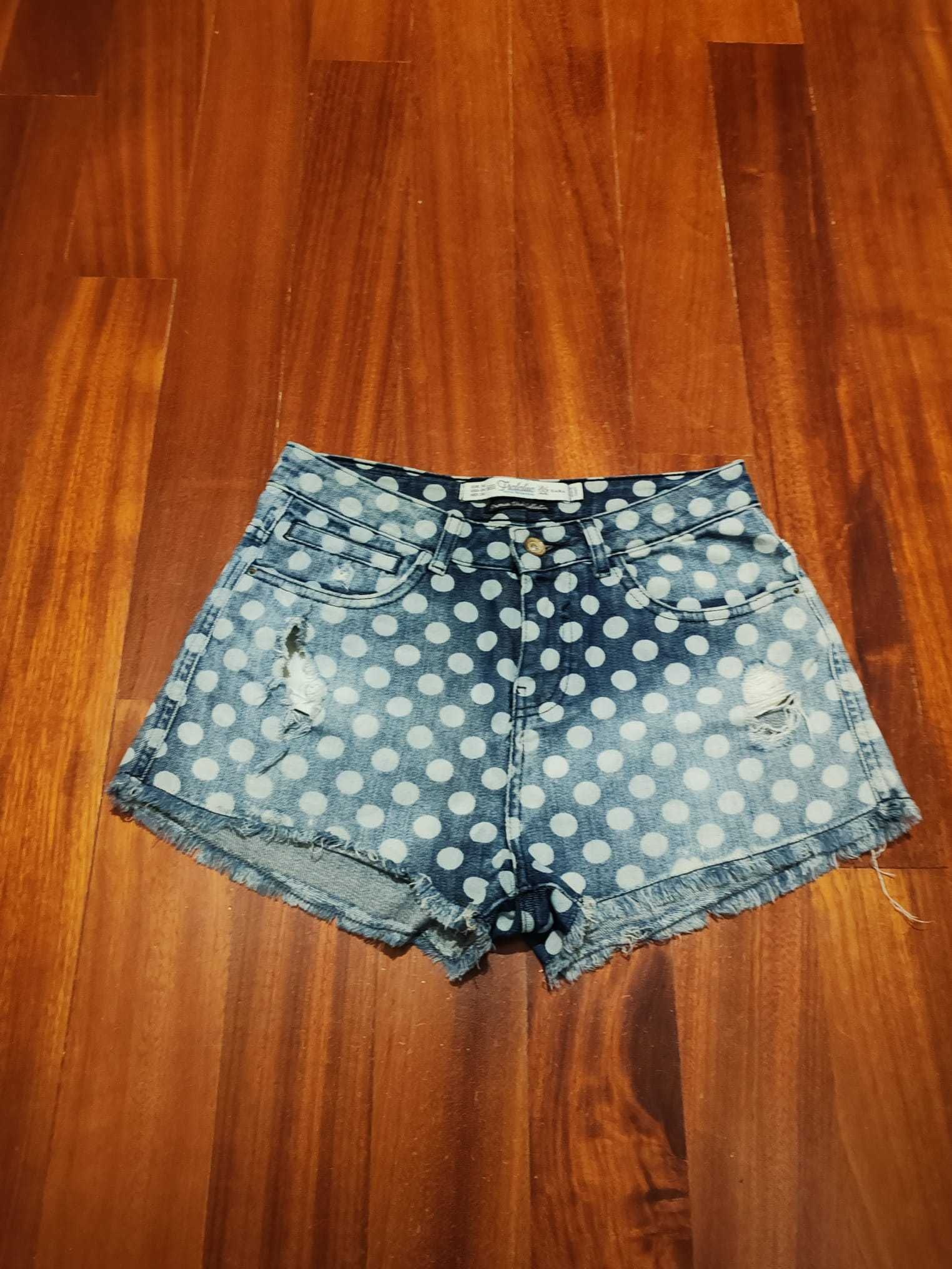 Calções em ganga da marca Zara. Novos.