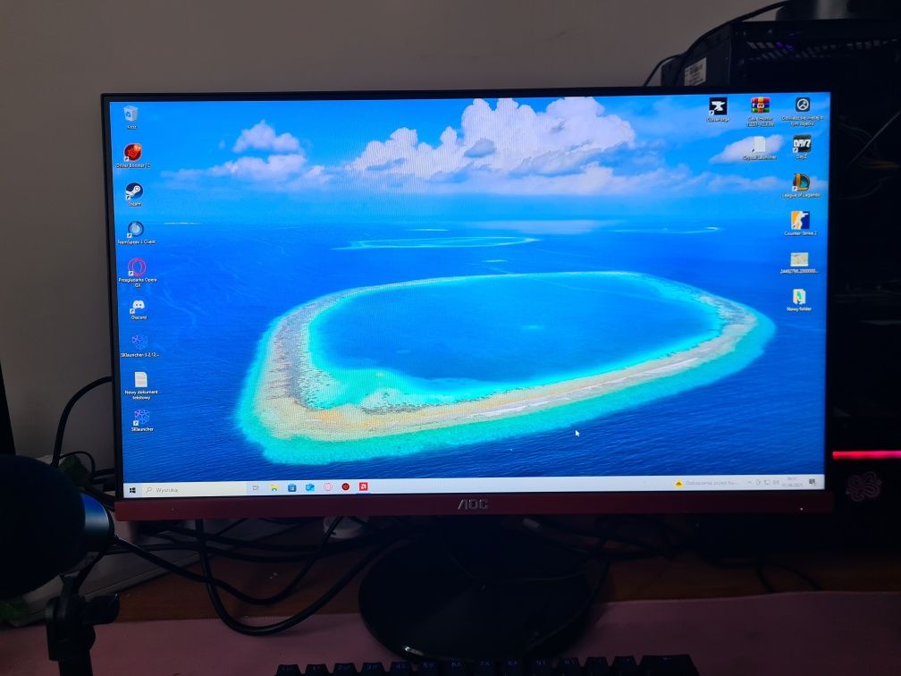 Komputer z monitorem