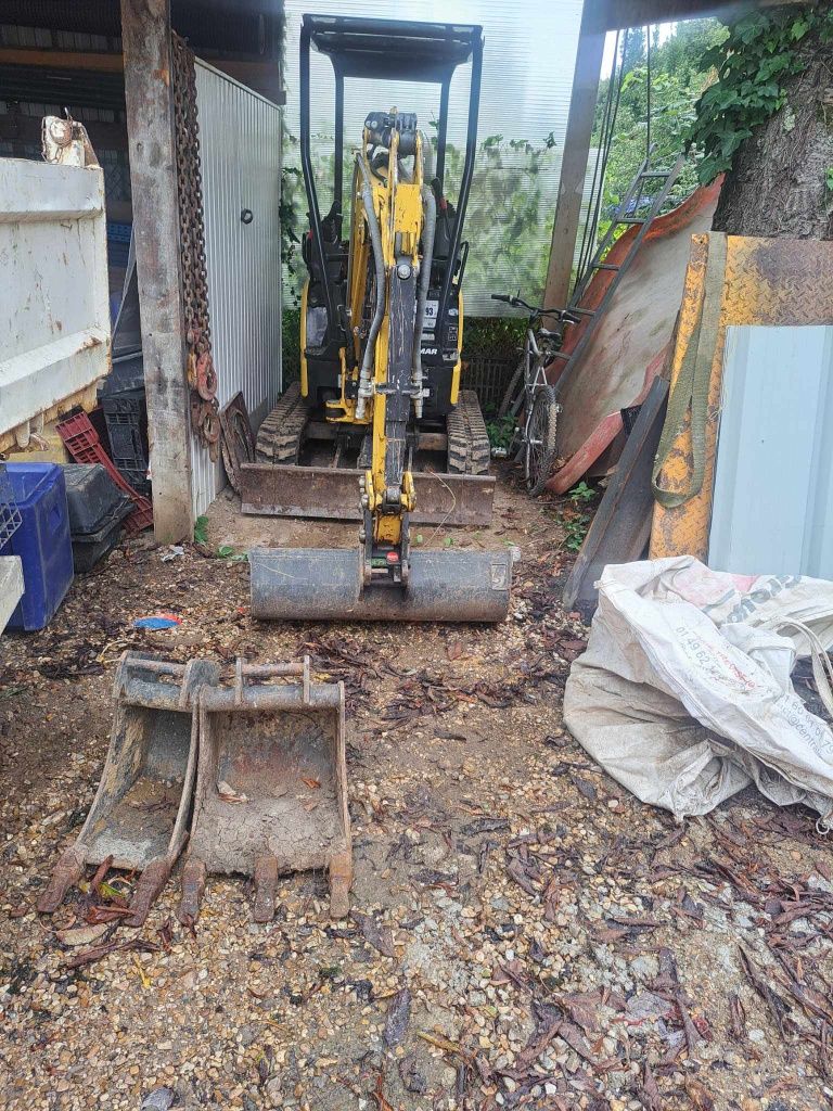 mini giratória Yanmar Vi-o17