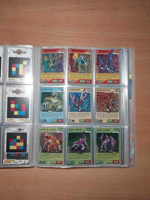 Caderneta Invizimals [Desafios Ocultos] COMPLETA