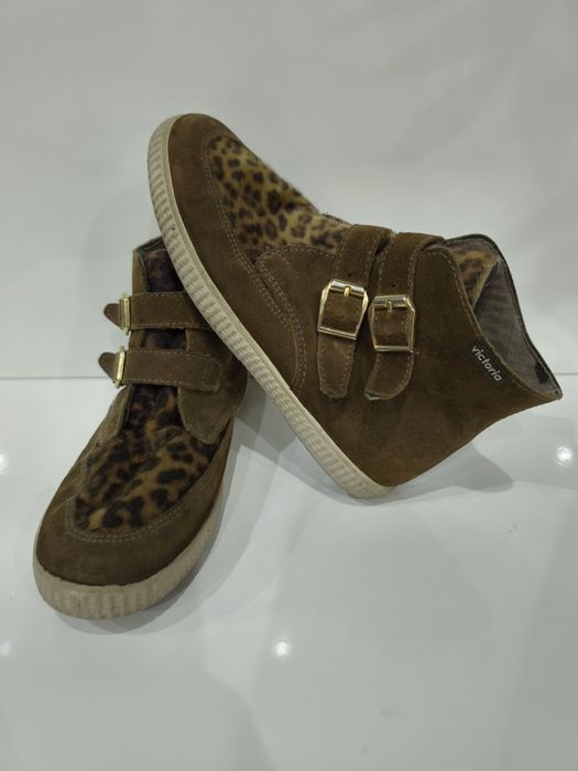 Botas castanhas Victoria