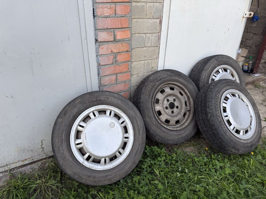Комплект дисков с резиной VW 5 112 5/112 T4 195/70/15