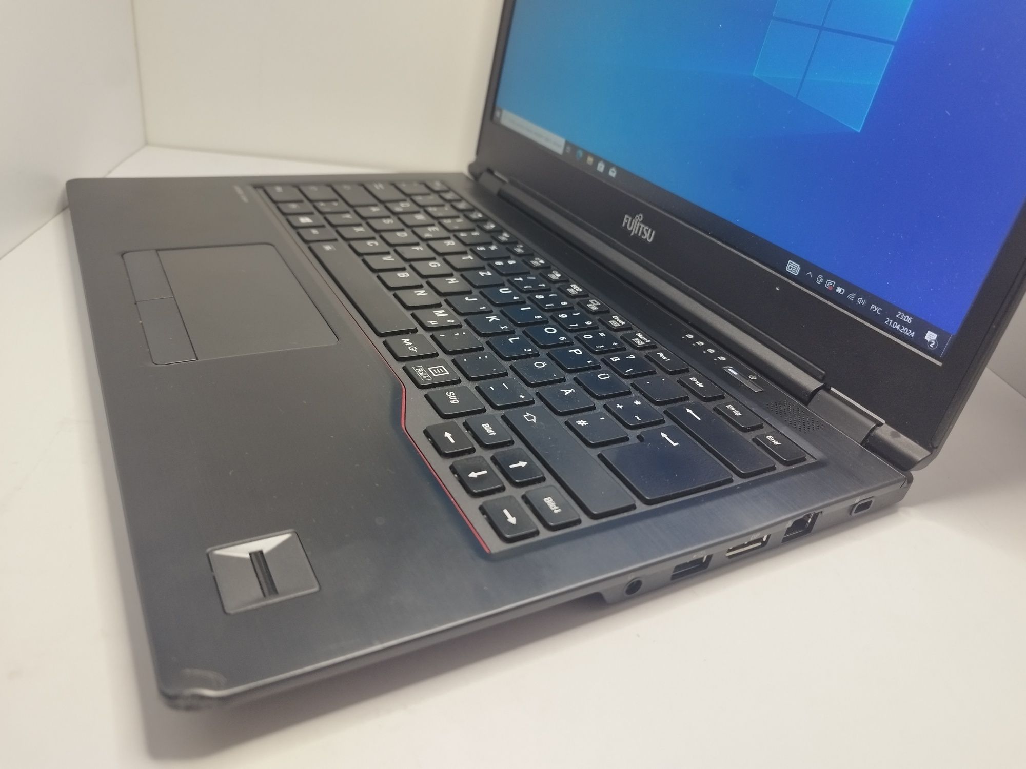 Продам ноутбук Fujitsu U748