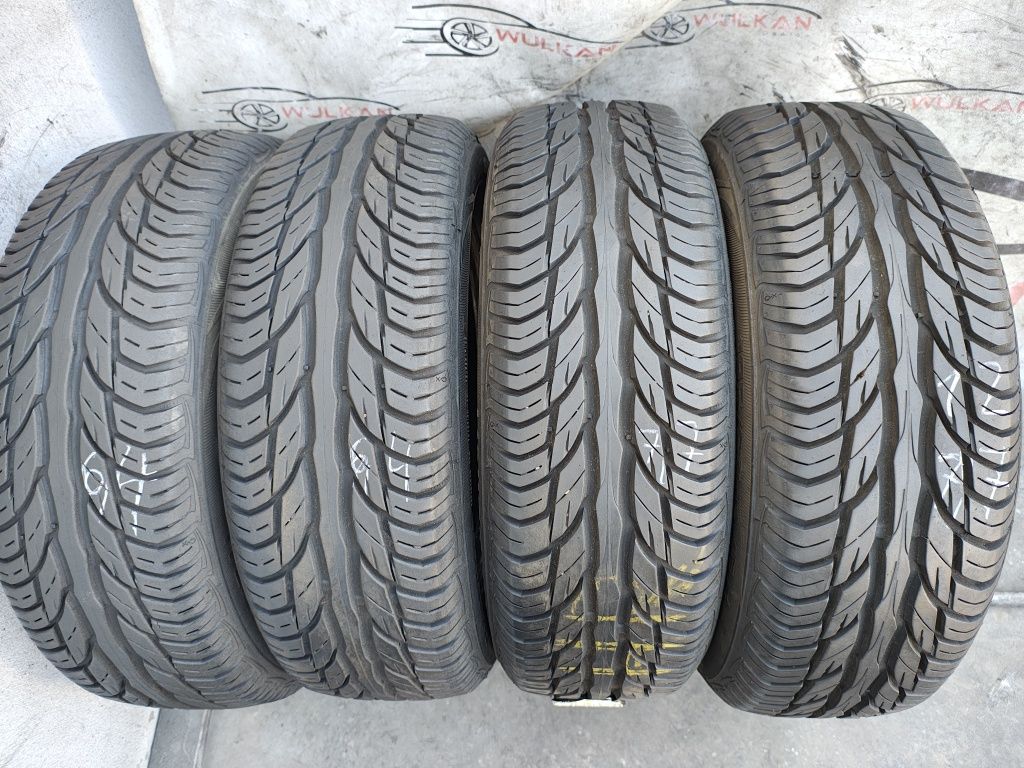 195/60r15 88H Uniroyal RainExpert