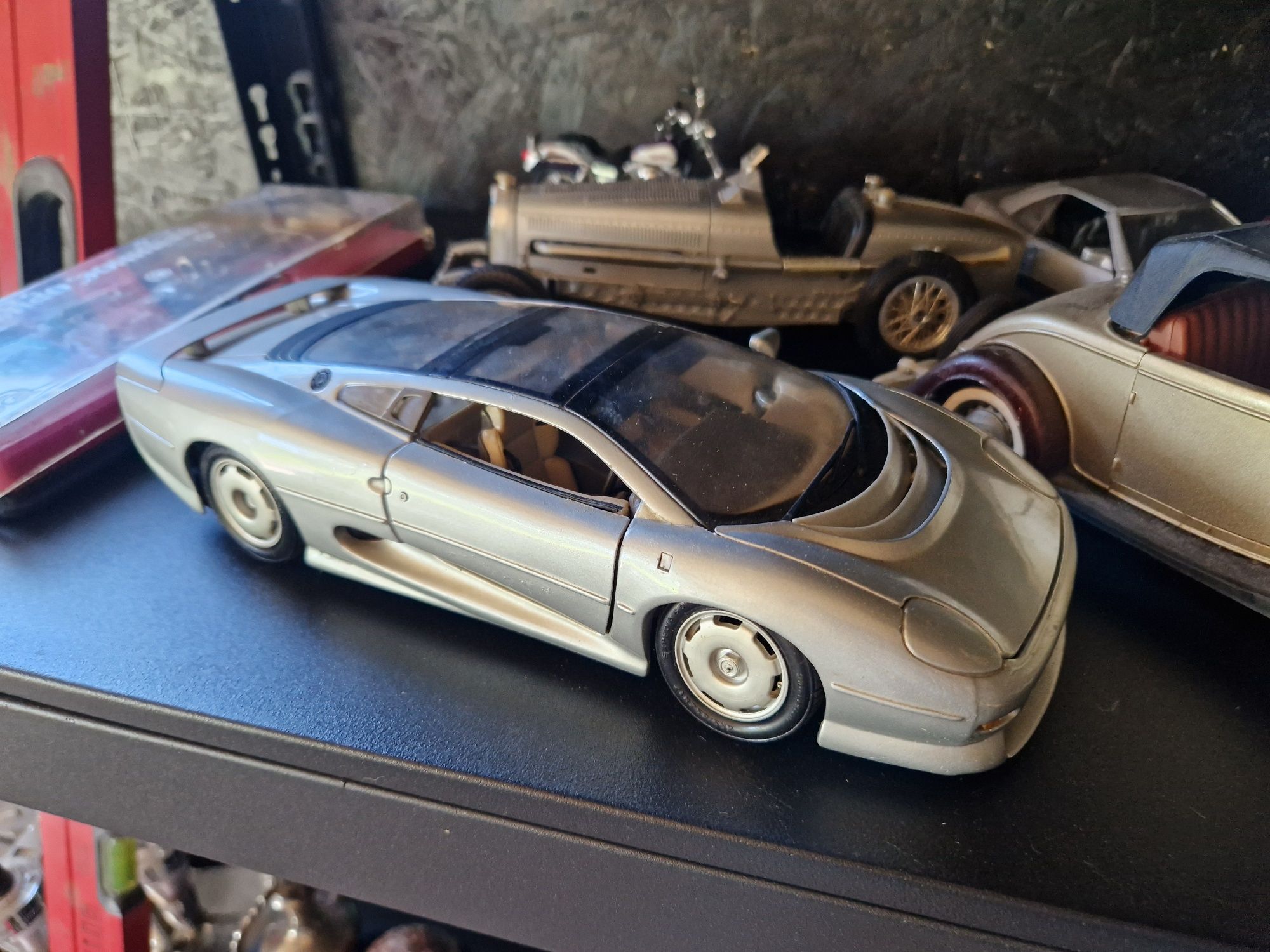 Model samochody Jaguar XJ220 1:18