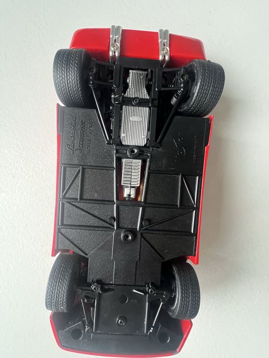 автомодель Lamborghini Diablo 1:18 \Pontiac GTO  Muscle Machines 1966