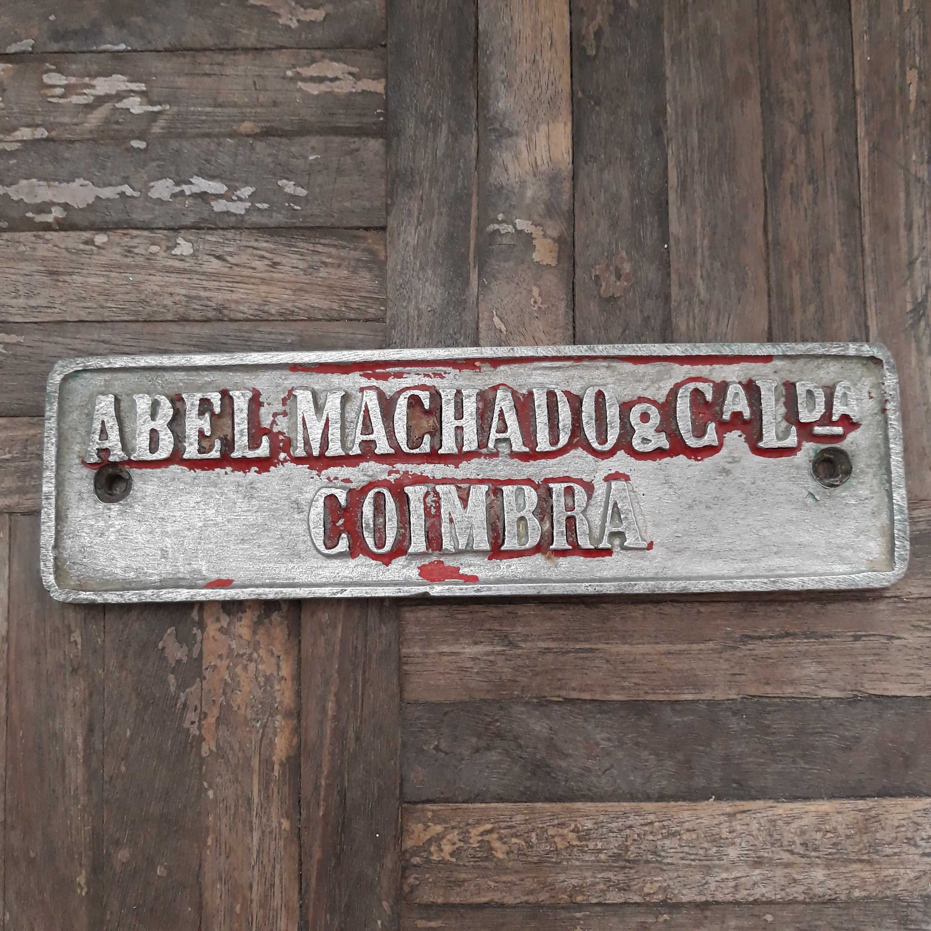 Placa de casa Abel Machado Lda de Coimbra