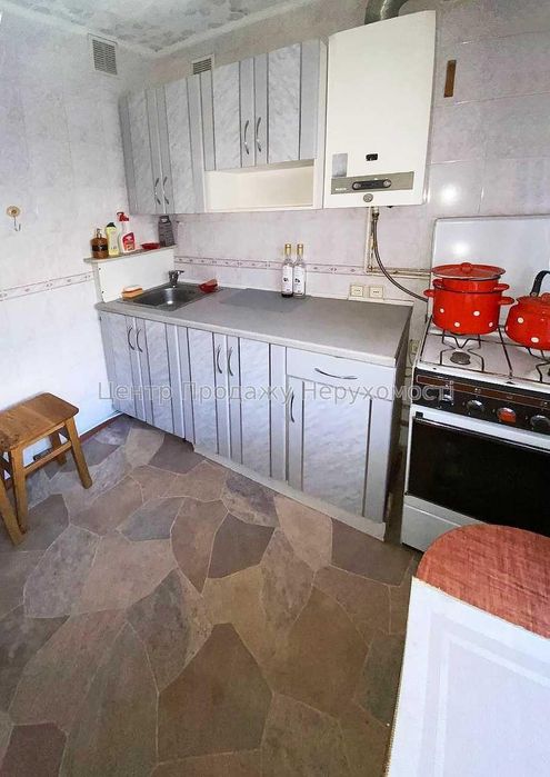 2к. Тобольска, метро Ботанічний сад