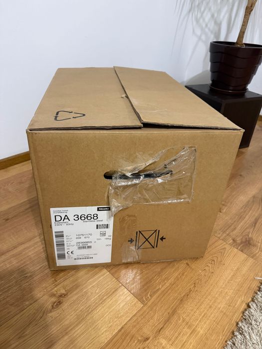 Витяжка професійна ТОПОВА Miele DA 3668 нова з європи