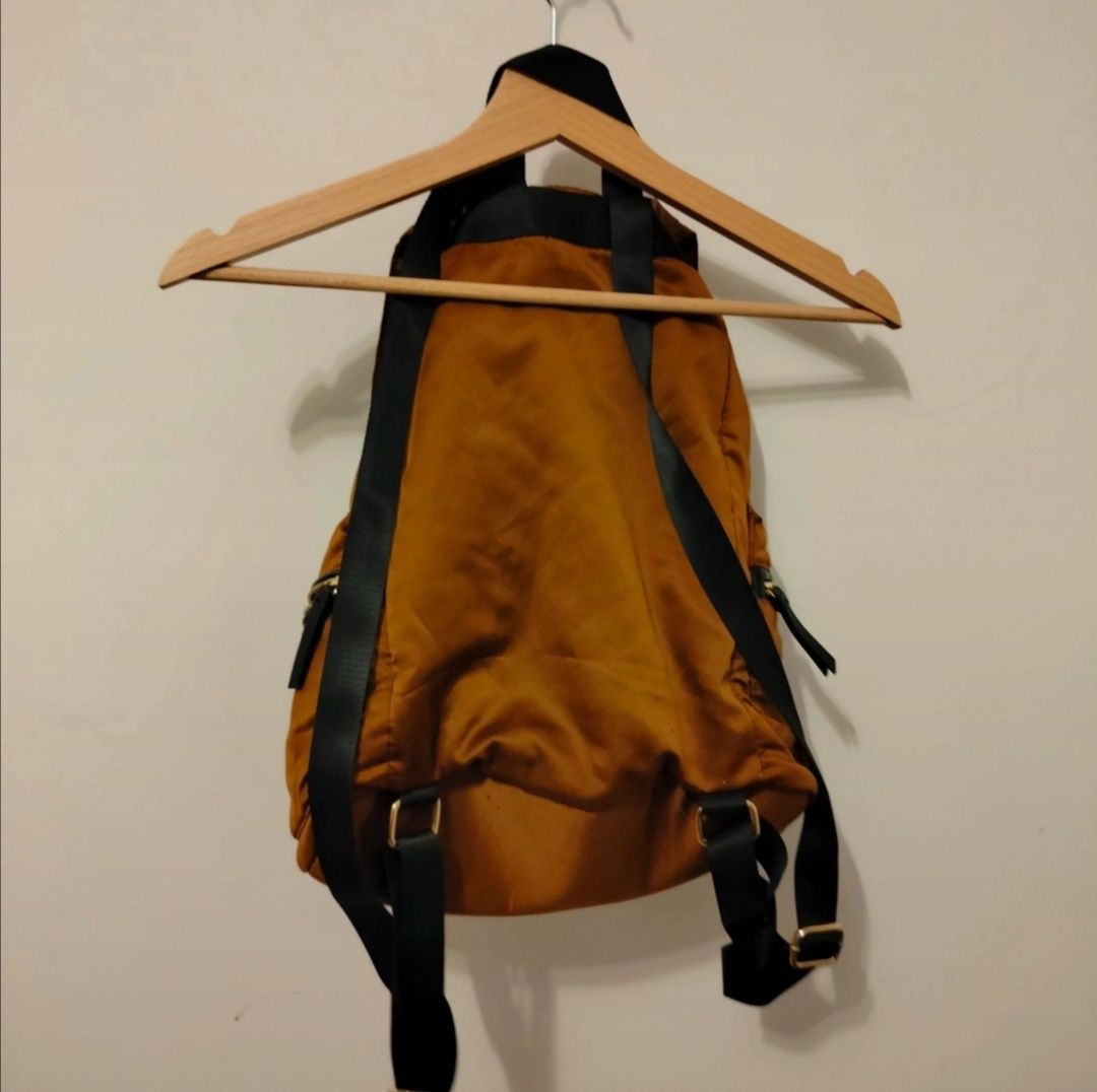 Brązowy plecak Mango