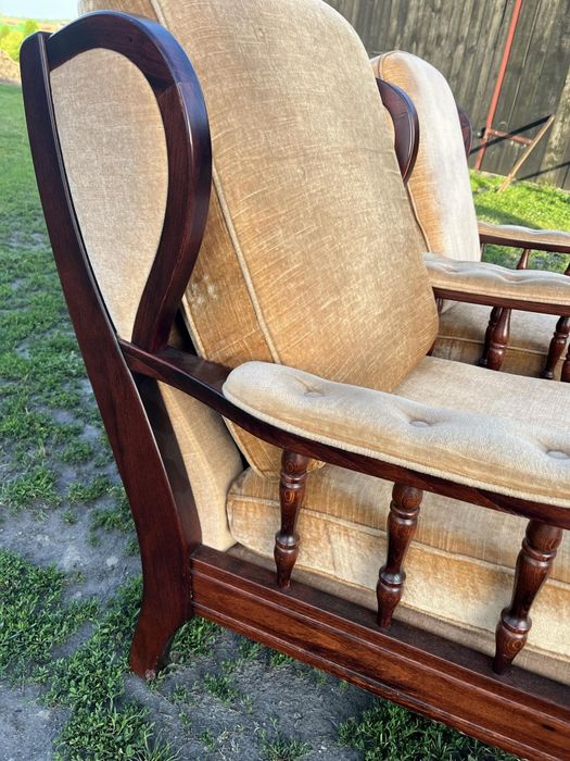 Zestaw mebli fotele ława i sofa