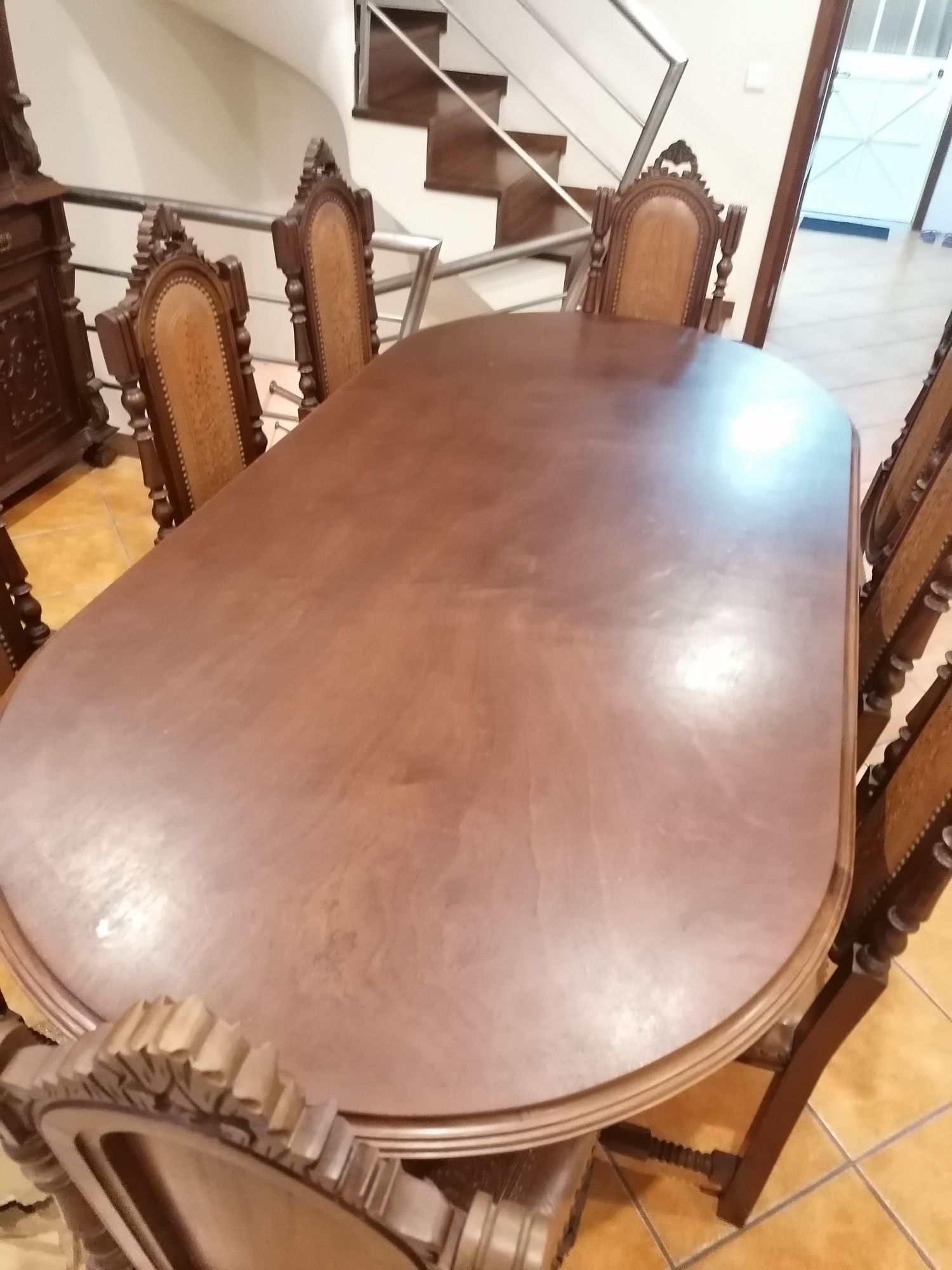 Mesa de jantar + conjunto de 8 cadeiras