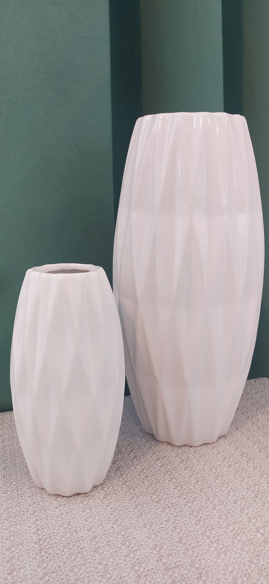 Ceramiczne  białe wazony