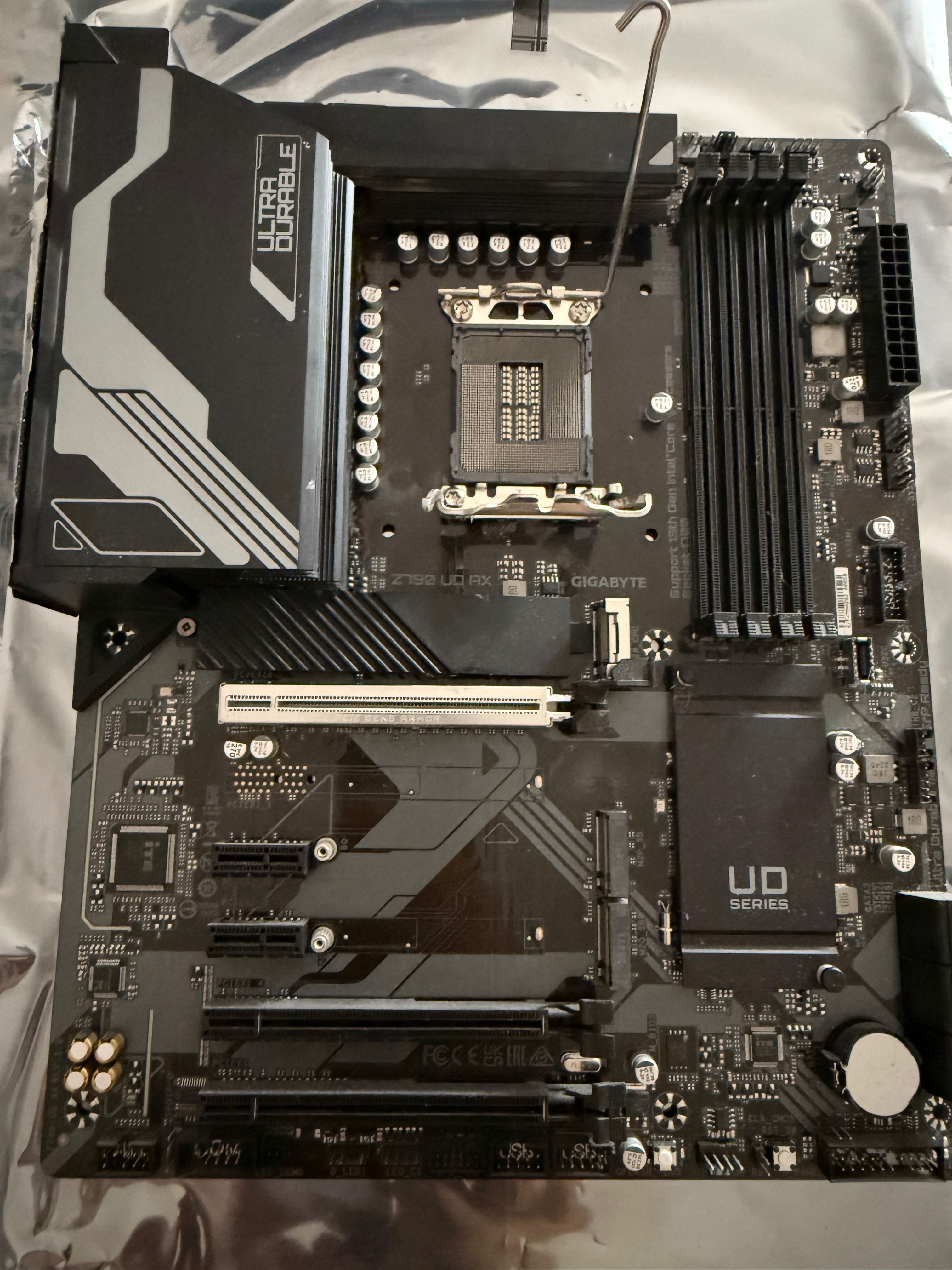 Motherboard Gigabyte Z790 UD AX (intel)