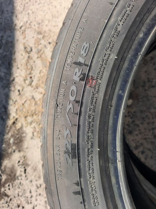 Продам ризину пару 225-50 Р-18 літо Мішелін  Германія