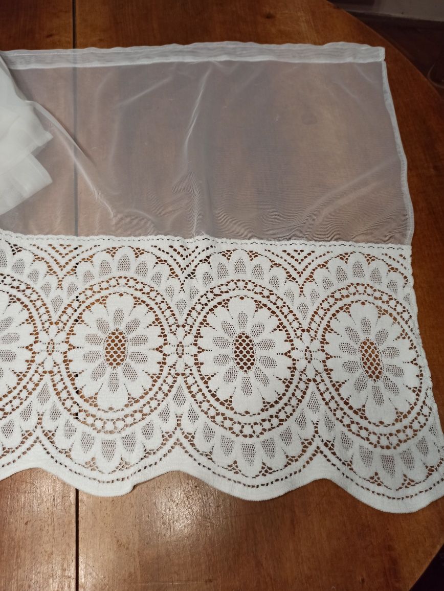 Firana z bawełnianą koronką biała 65x460cm