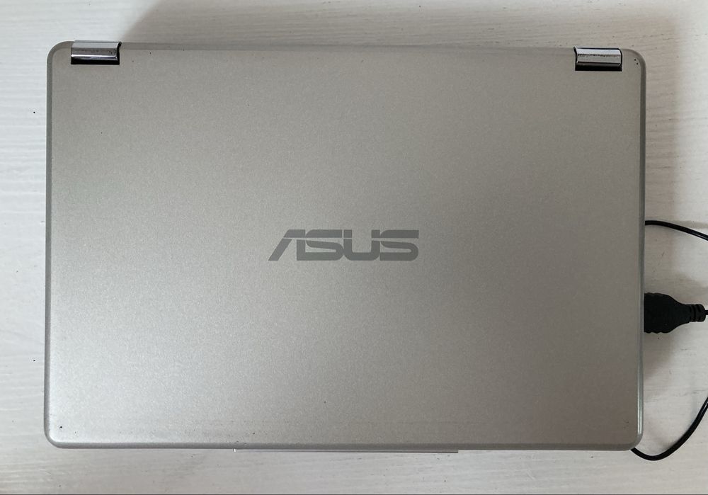 Ноутбук Asus S200