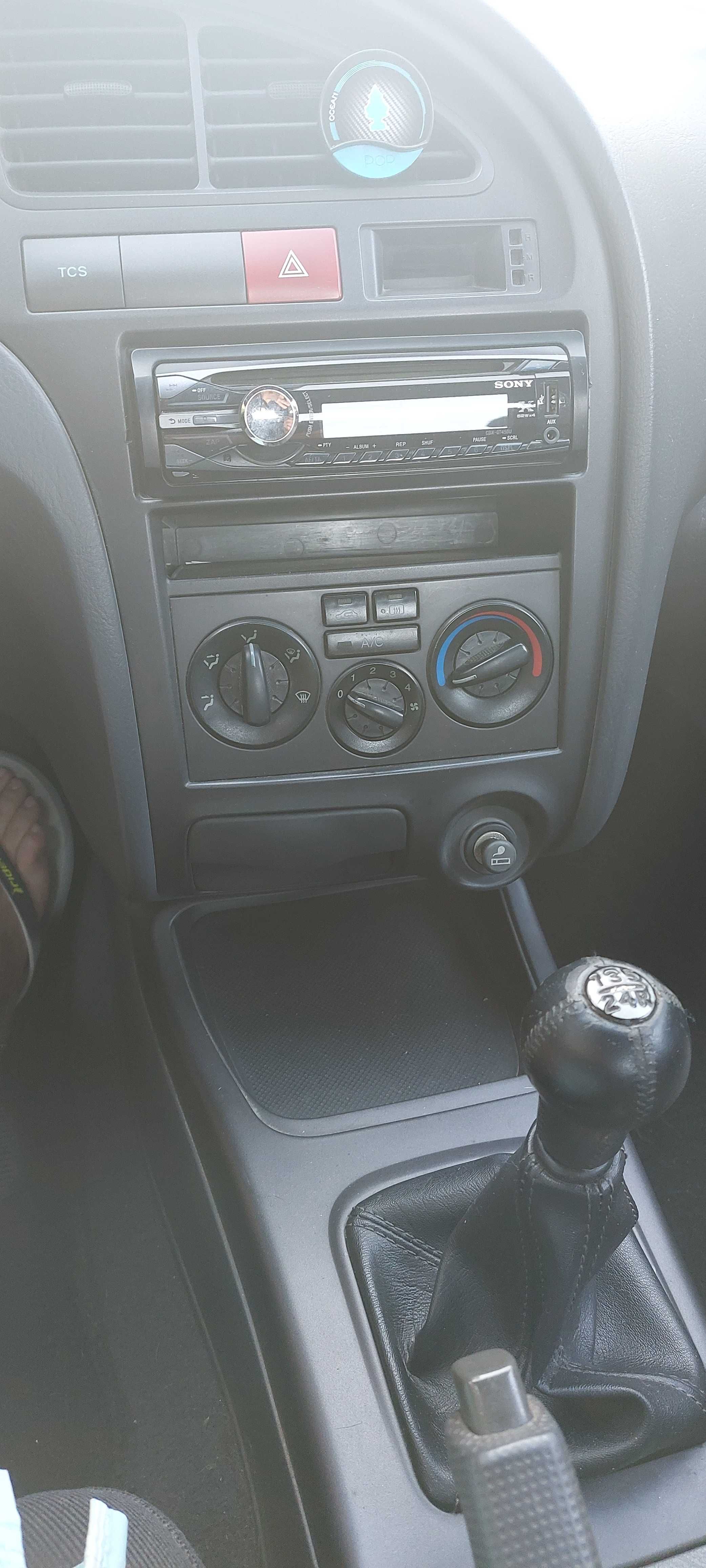 Hyundai Elantra 1,6 GLS