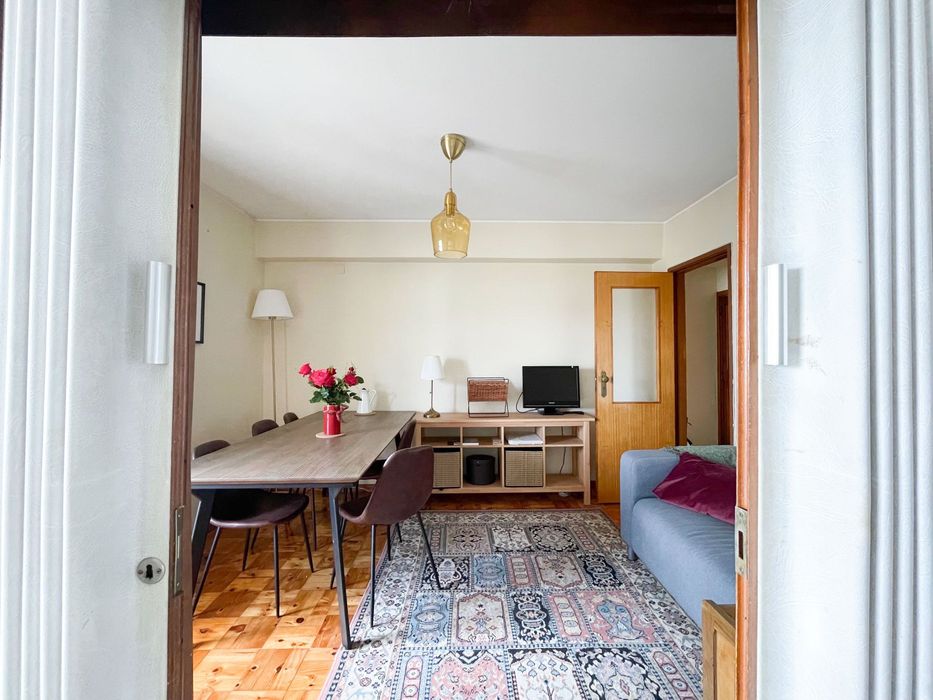 Quarto em Matosinhos, ao pé do Metro Parque Real (Despesas Incluídas)