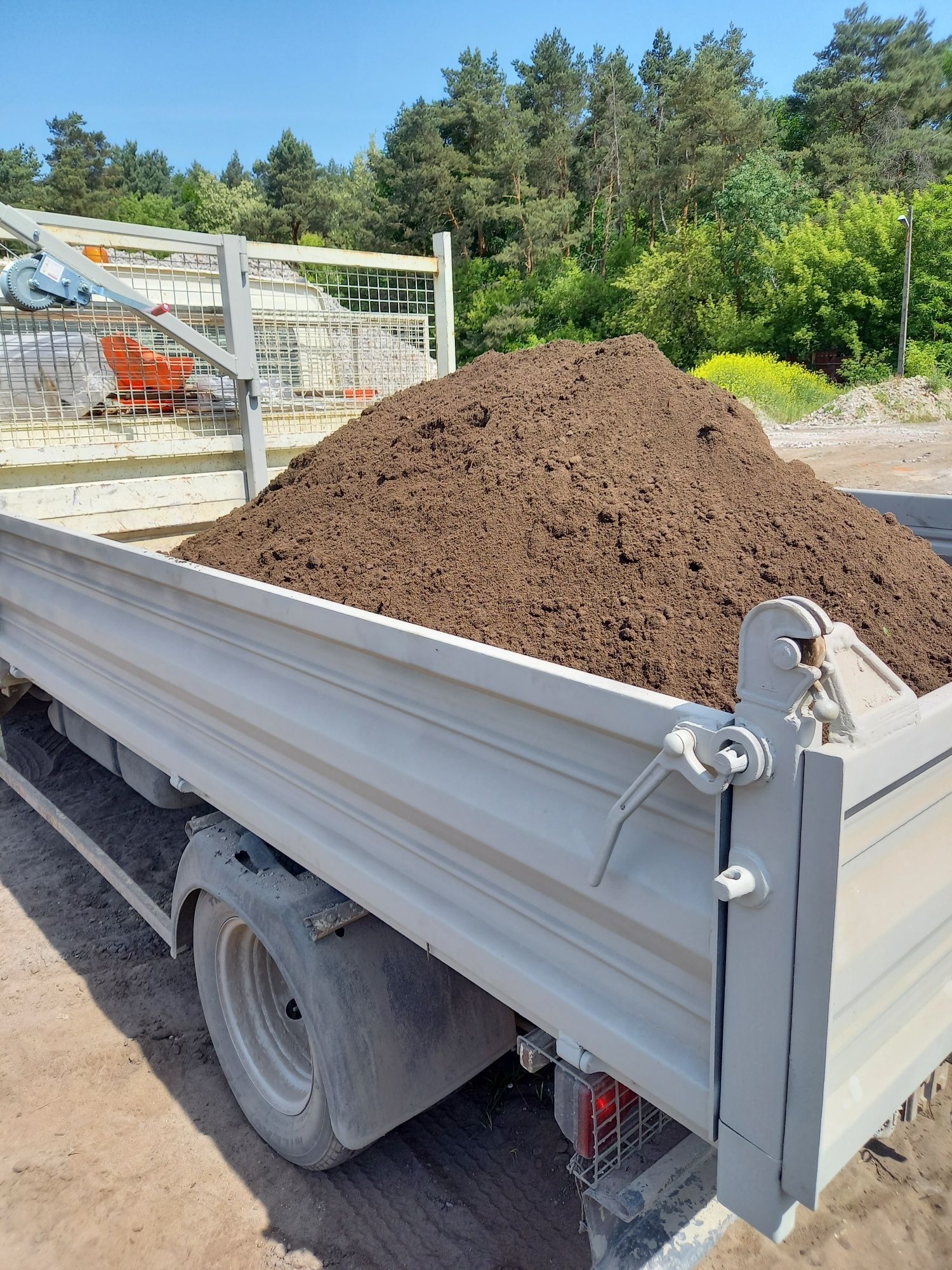 Ziemia piach gruz żwir beton sprzedaż transport