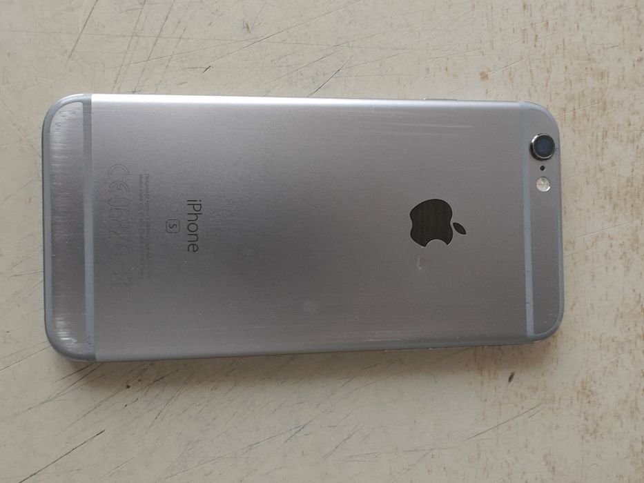 Sprzedam legendarny już smartfon Apple iPhone 6s.Stan dobry.Czytaj opi