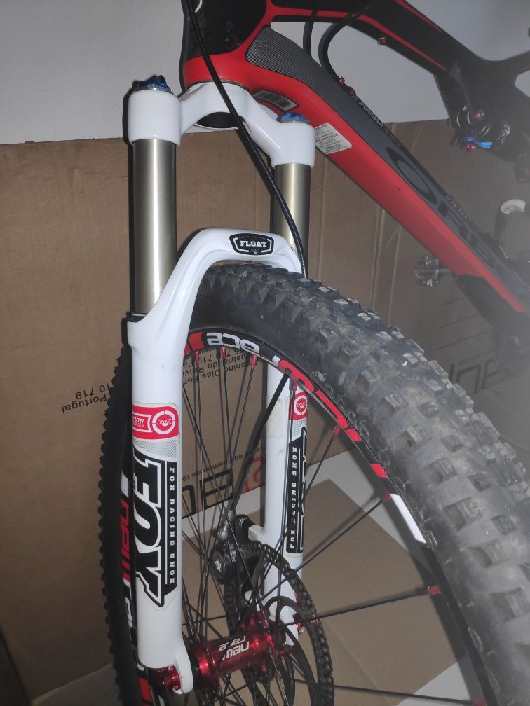 Bicicleta  carbono 27.5