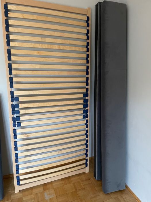 Łóźko tapicerowane ze stelażem (215x105x31) na materac (200x90)