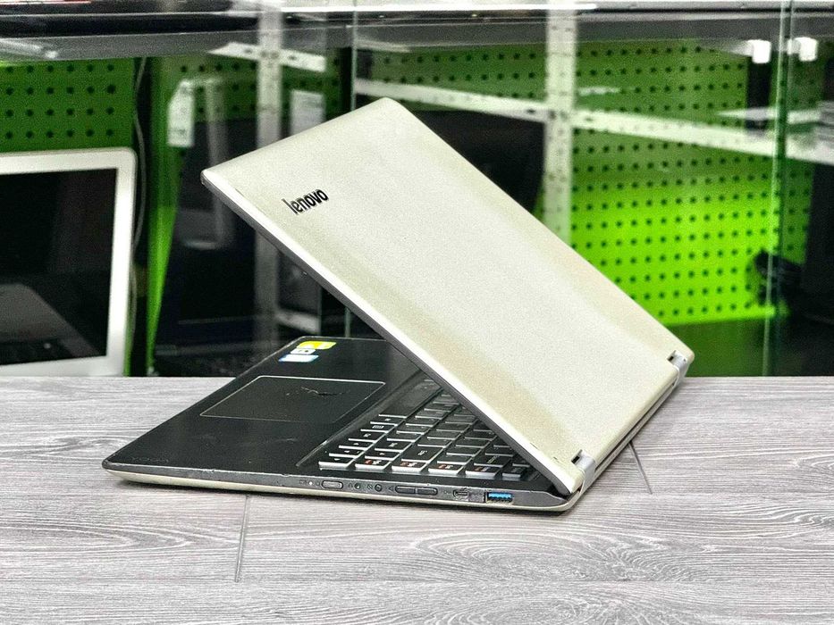 Ноутбук трансформер Lenovo Yoga 700-14isk / Core i5 / 8Gb / Сенсорний