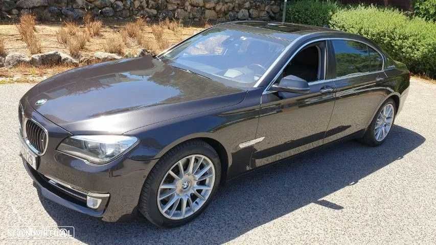 Vendo BMW série 7. Ler texto