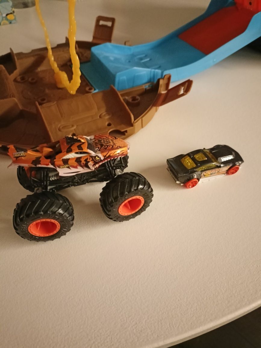 Opona Hot Wheels