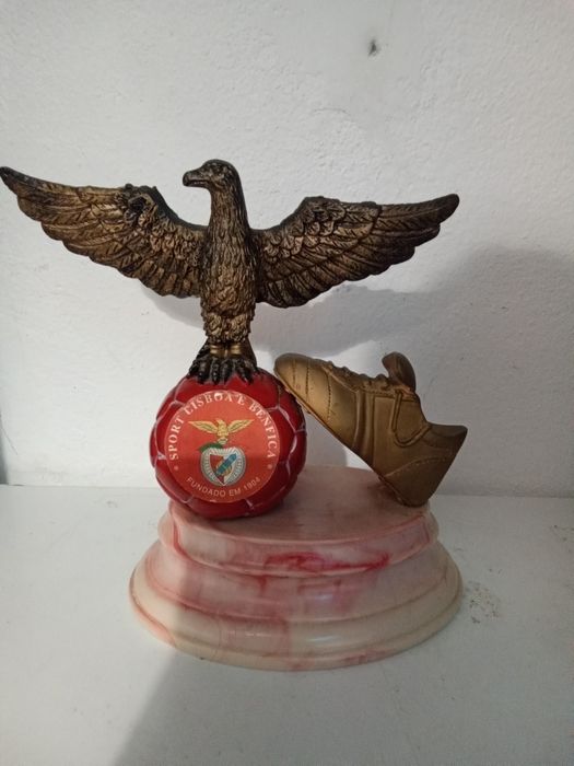 estátua do Benfica