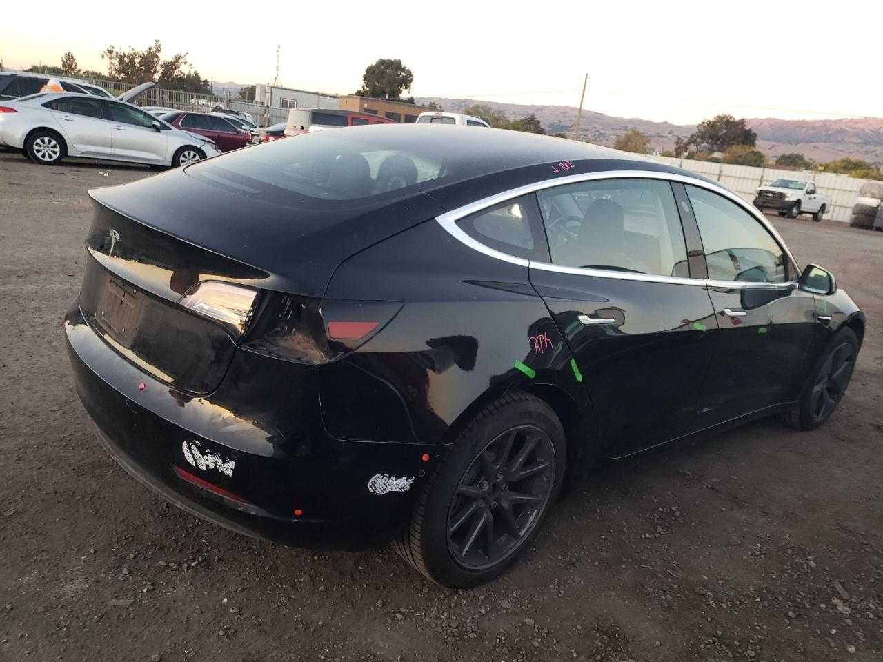 Tesla Model 3 2018 Mid Range