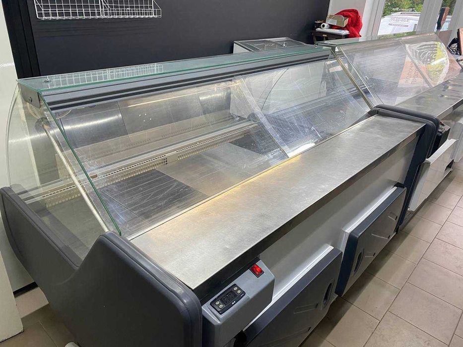 Холодильна вітрина.Вітрини холодильні Холодильник Шафа Витрина Шкаф