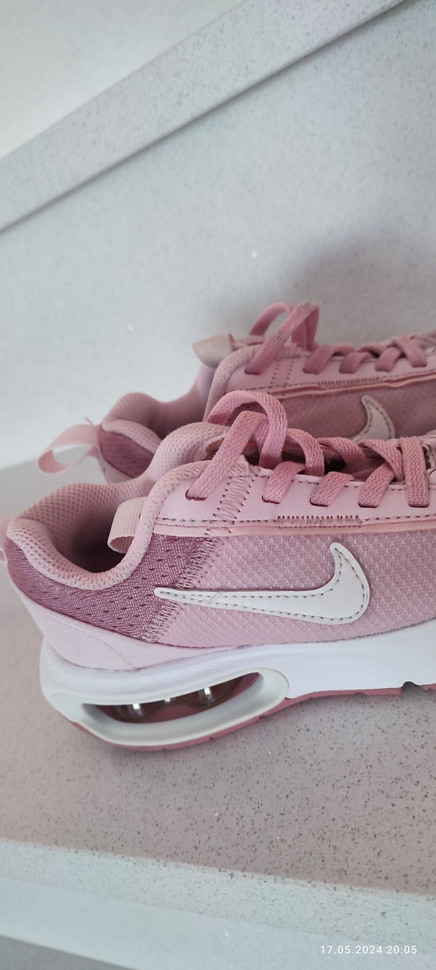 Różowe białe dziewczęce Nike Air 27