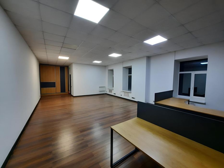 Оренда приміщення : офіс 138 м2 з окремим входом