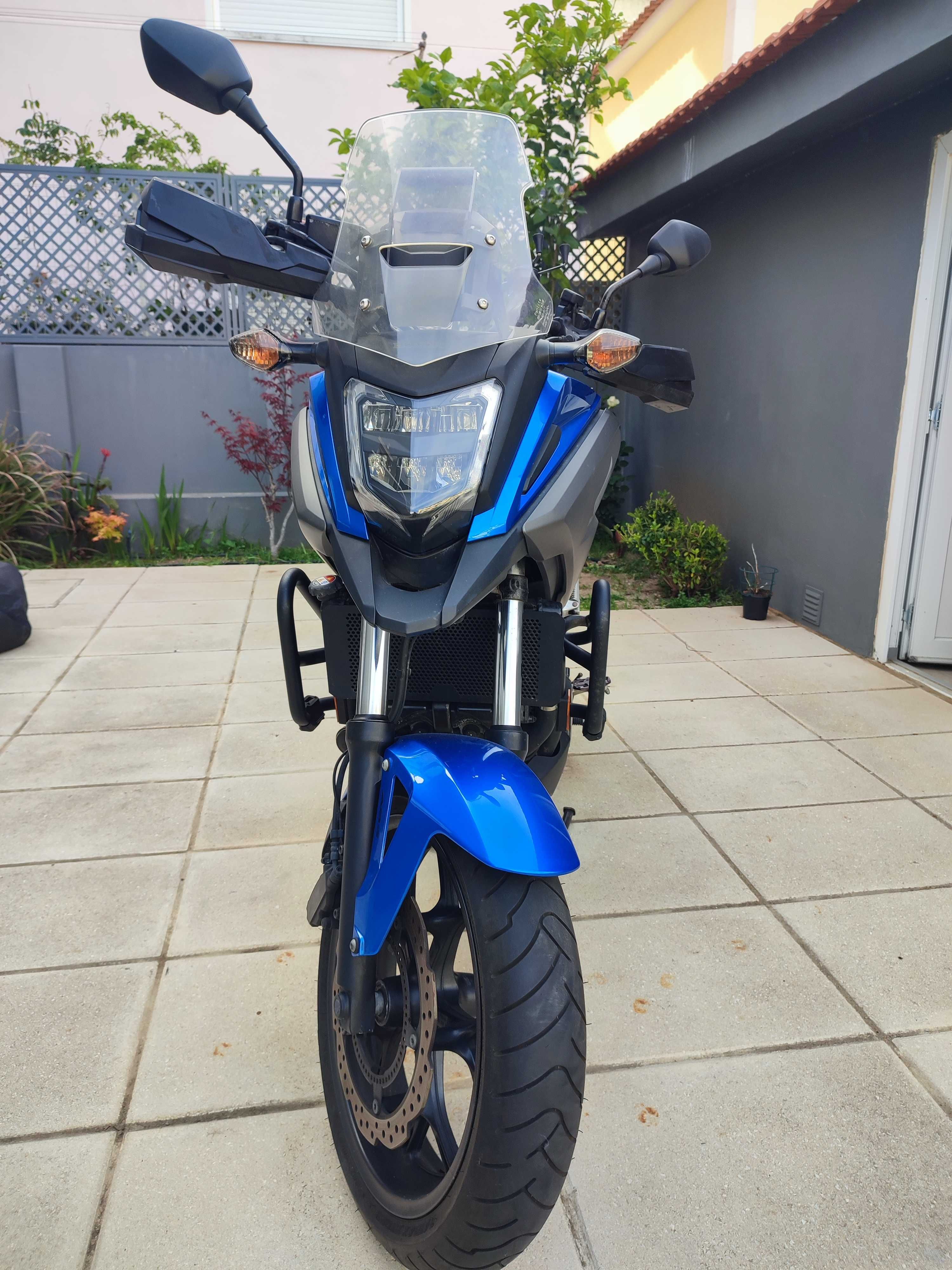 Honda 750X 2019, Azul com Kit de viagem
