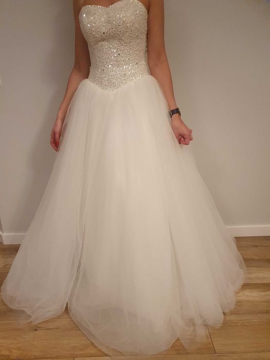 Piękna suknia ślubna