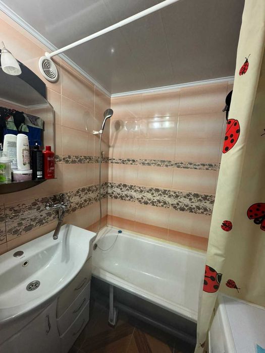 Продаж 2к квартира Виставка