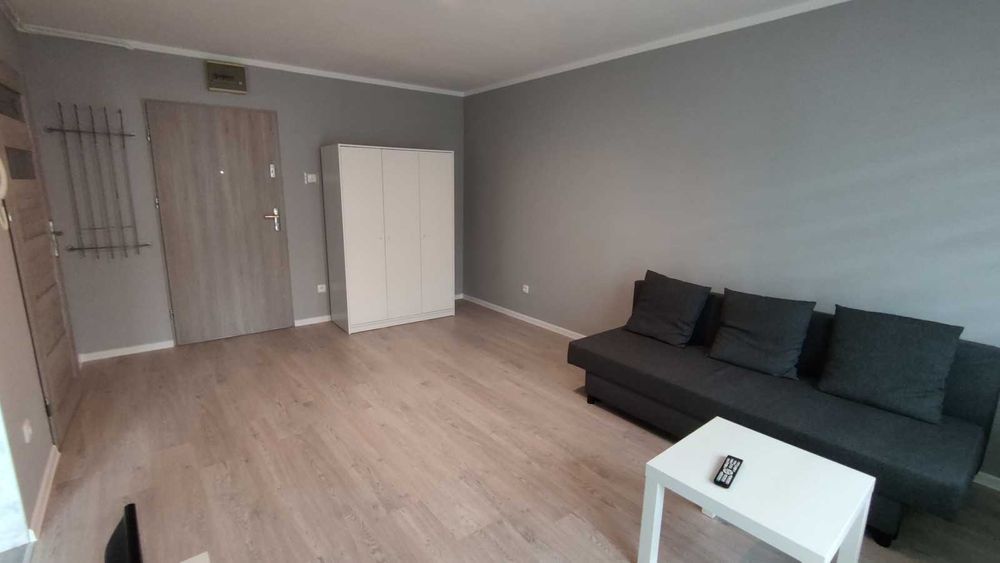 Kawalerka, niski blok z 2003r ul.Ogińskiego+ piwnica