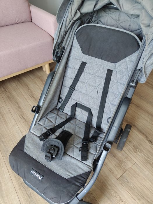 Lekka, szara spacerówka 4baby Moody