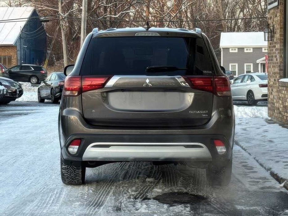 Mitsubishi Outlander SEL S-AWC      2019