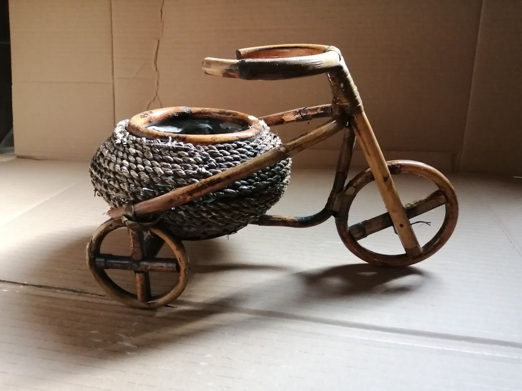 Koszyk wiklinowy doniczka rowerek