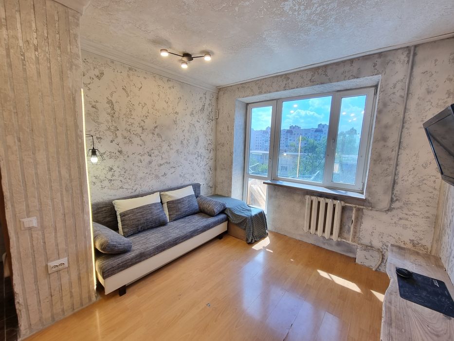 Продам 1-комн квартиру на Святослава Рихтера Приватбанк