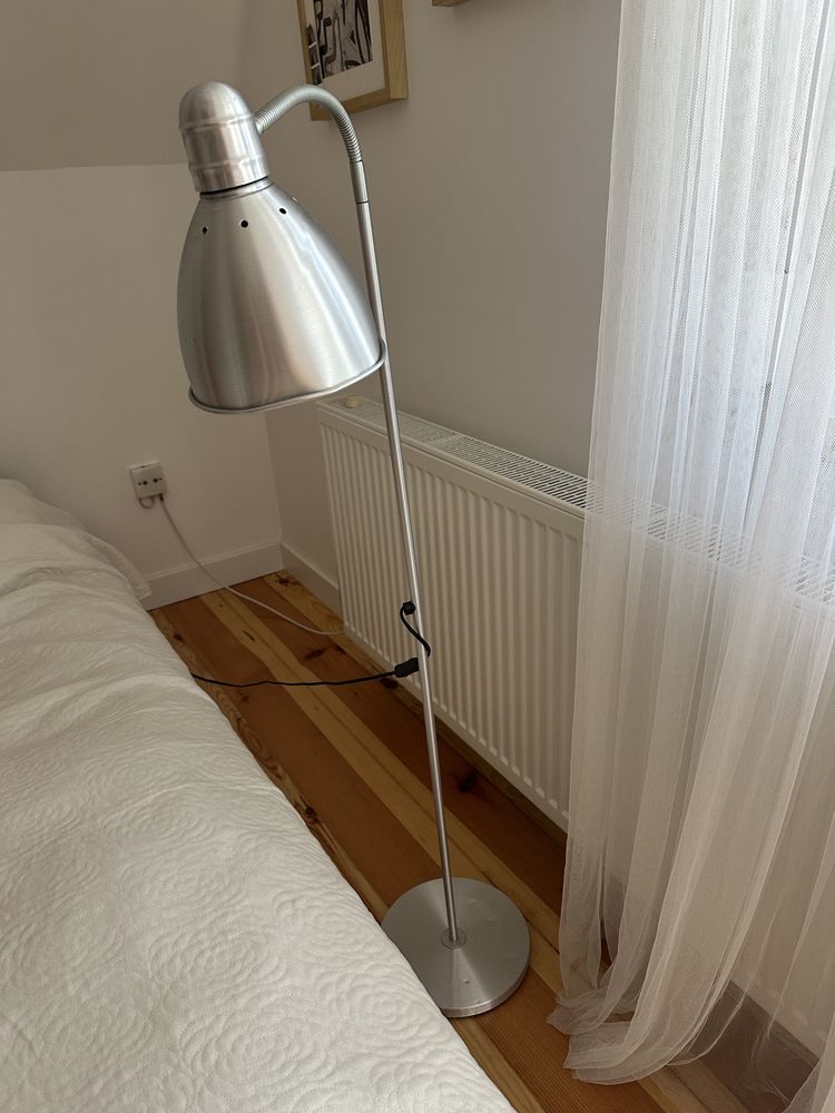 Srebrna lampka Ikea