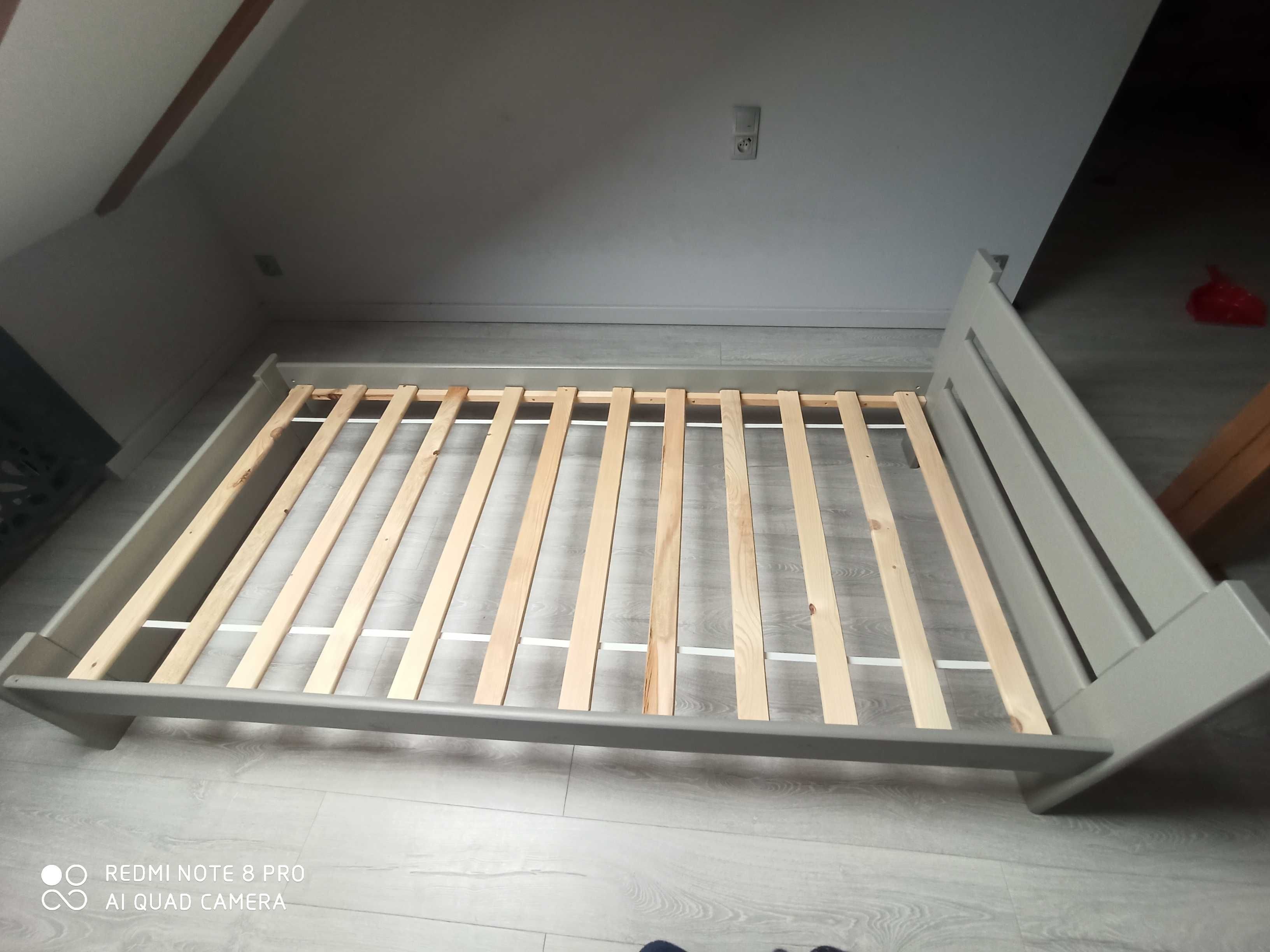Sprzedam łóżko 200 x 100 bez materaca