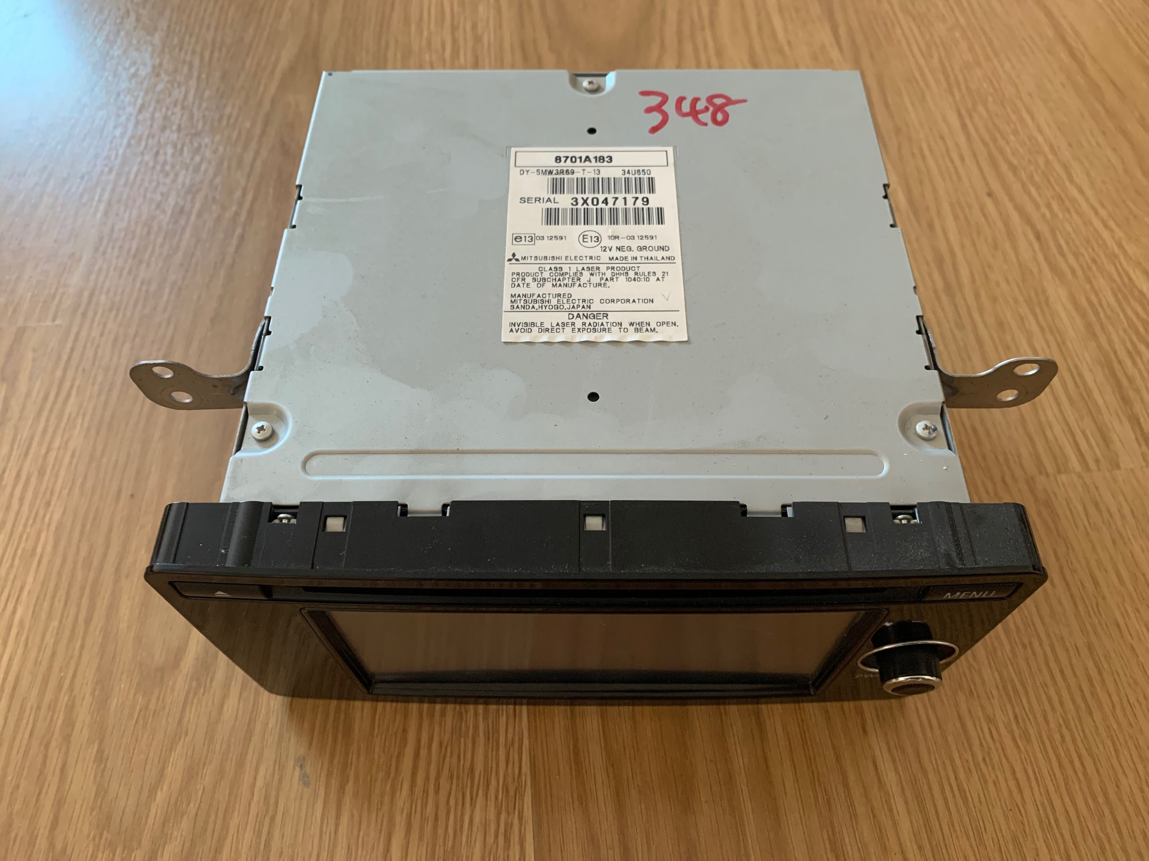 Rádio ORIGINAL Mitsubishi Outlander