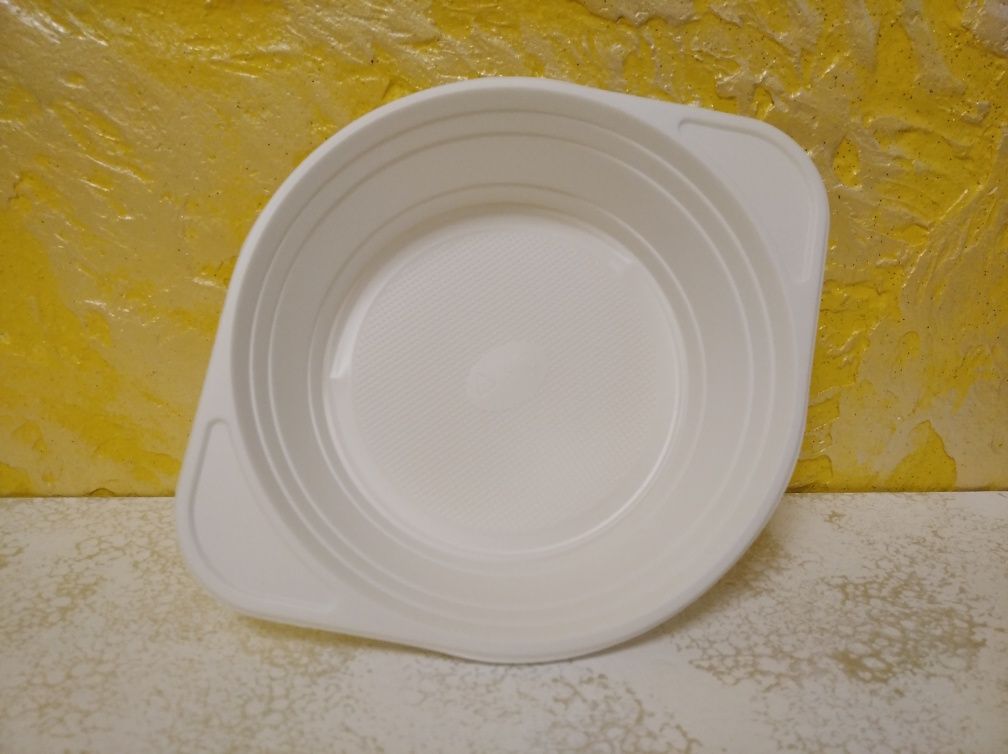Тарелка глубокая одноразовая 500 мл белая. Цена за 3 упаковки (300 шт)
