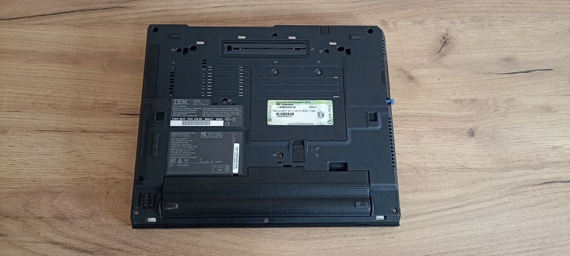 IBM ThinkPad X31, док-станція