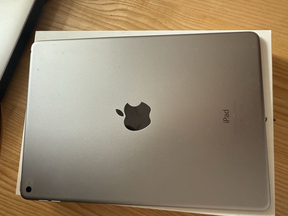 Apple Ipad Air2 Wi-Fi 64gb A1566 на запчастини або ремонт