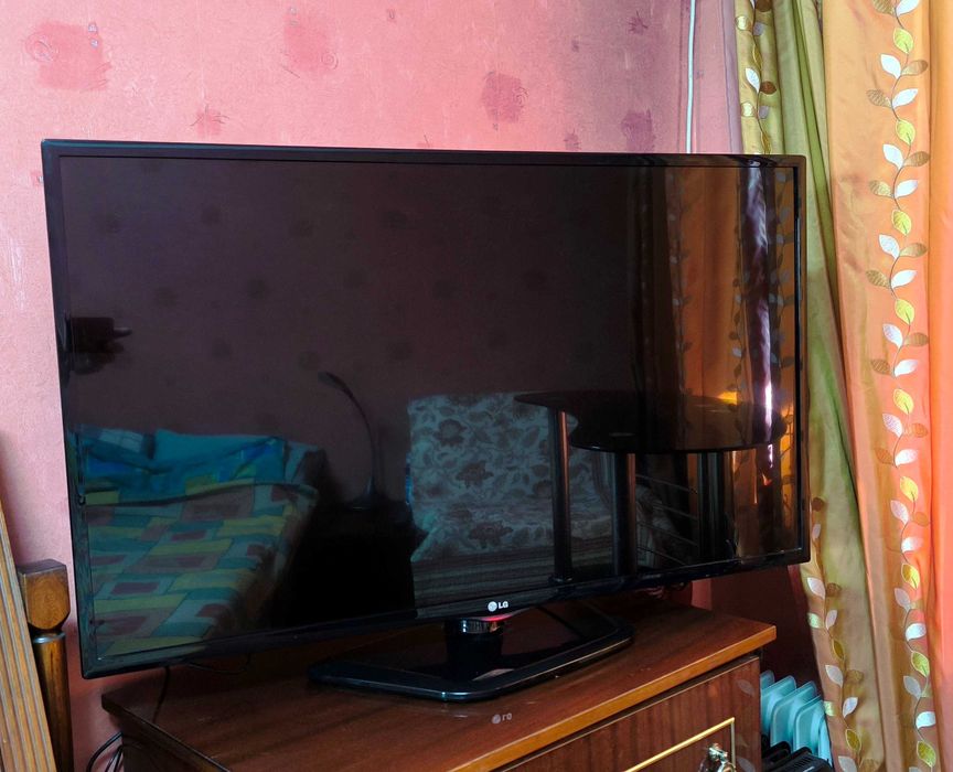 Телевізор LG 42LN548C смарт ТВ